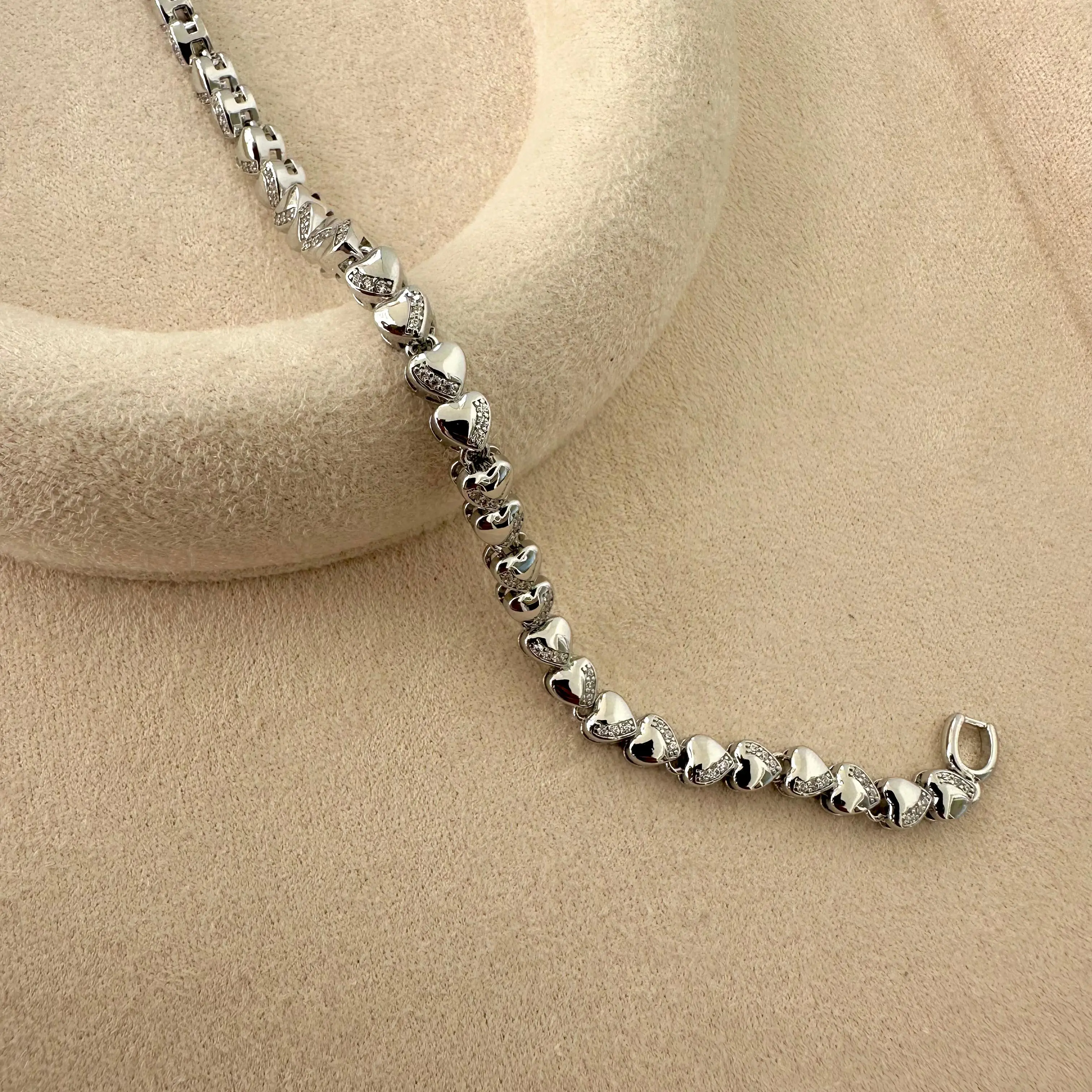 GY0035 Silver Kalp Sıralı Bileklik