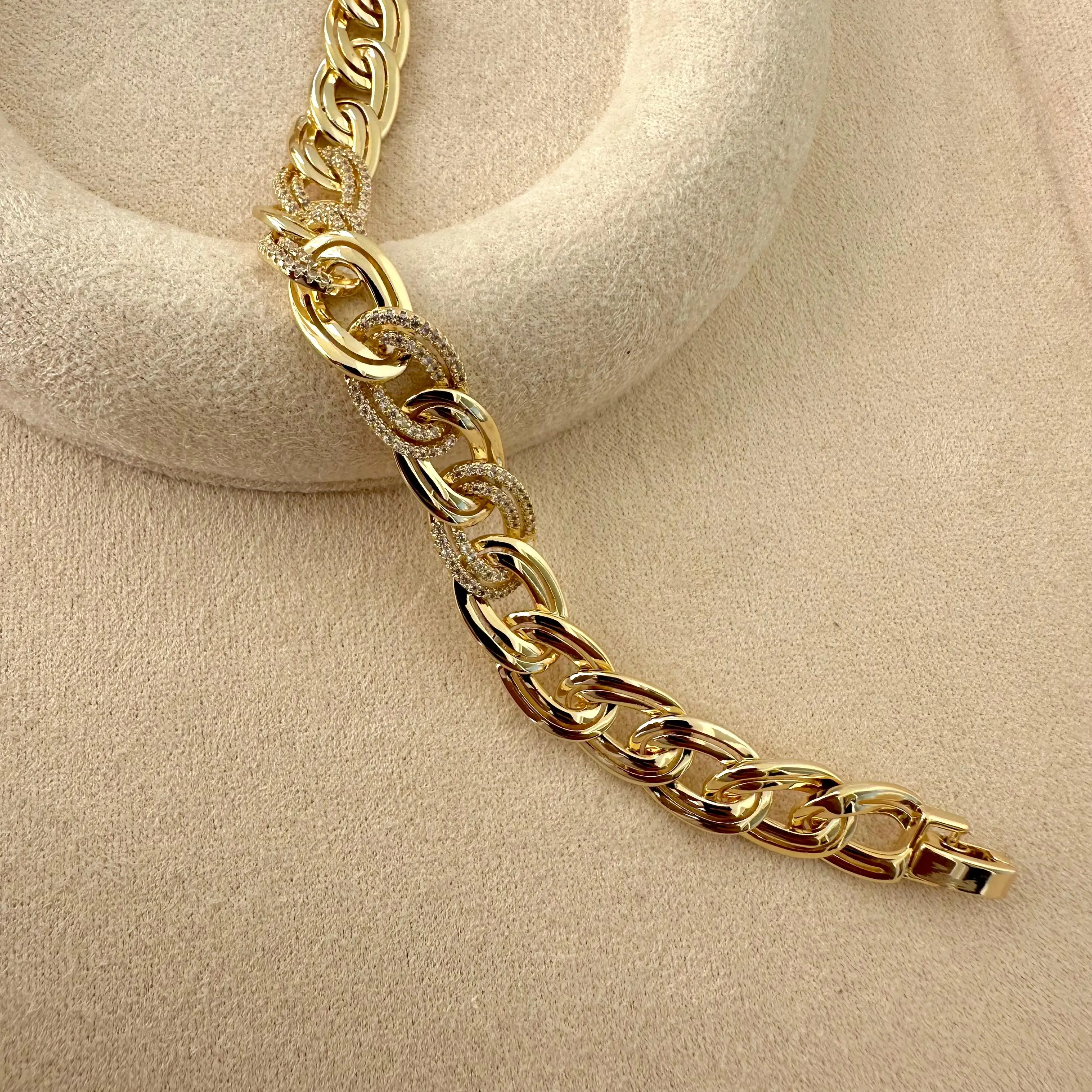 GY0043 Gold Taşlı Zincir Bileklik