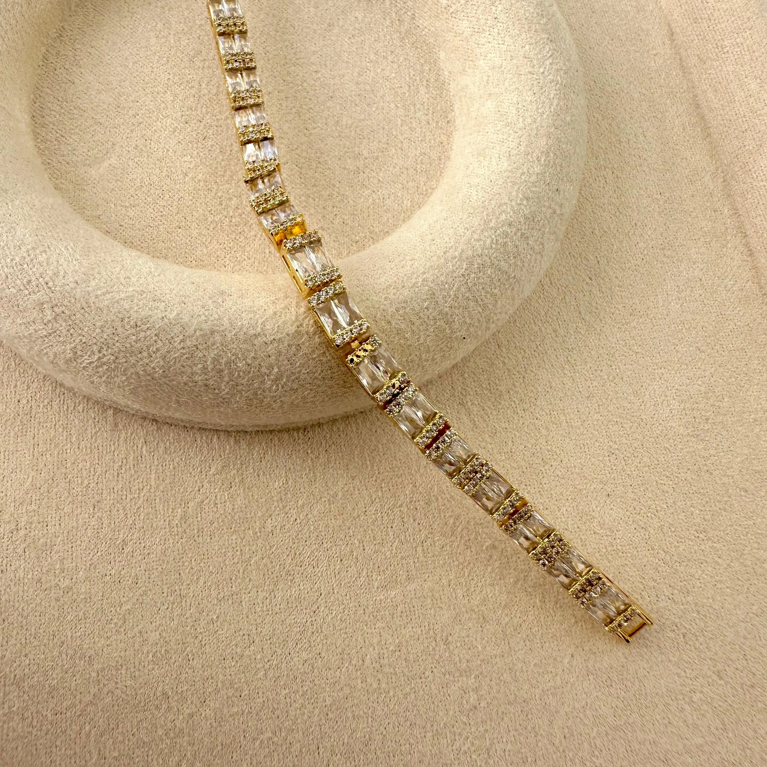 GY0050 Gold Dikdörtgen Taşlı Bileklik