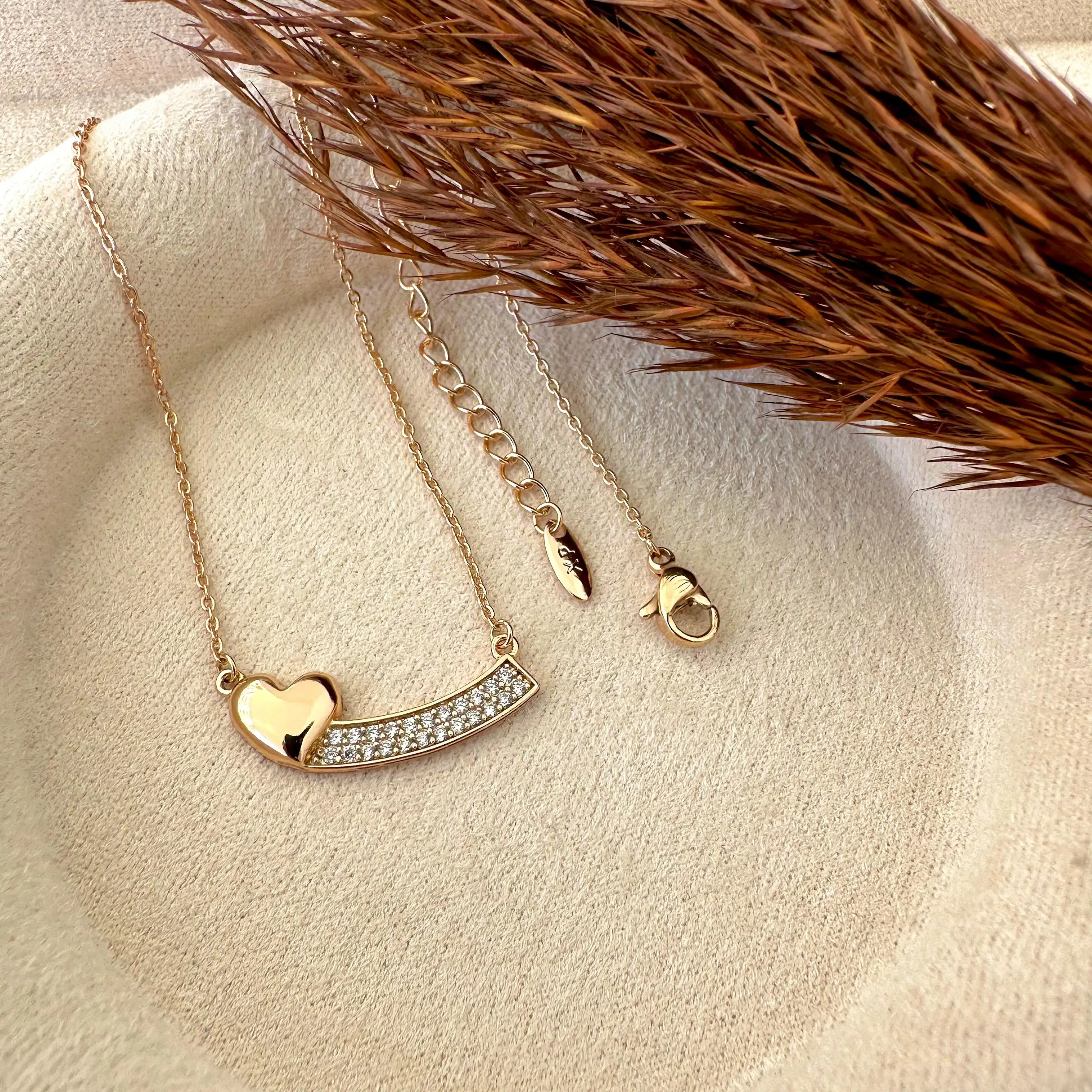 GY0011 Gold Taşlı Kalpli Kolye