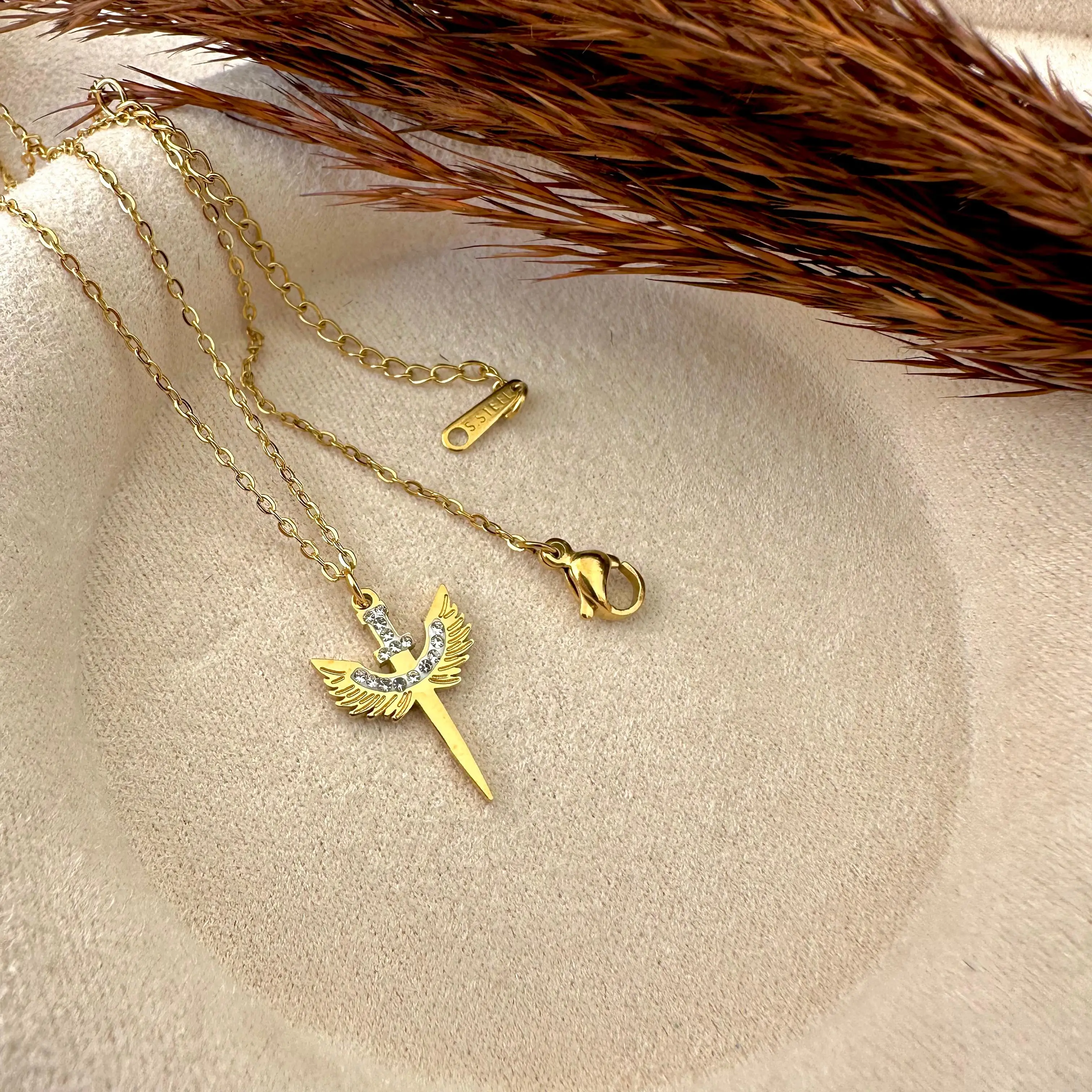 GY0037 Gold Mikail Meleği Kolye