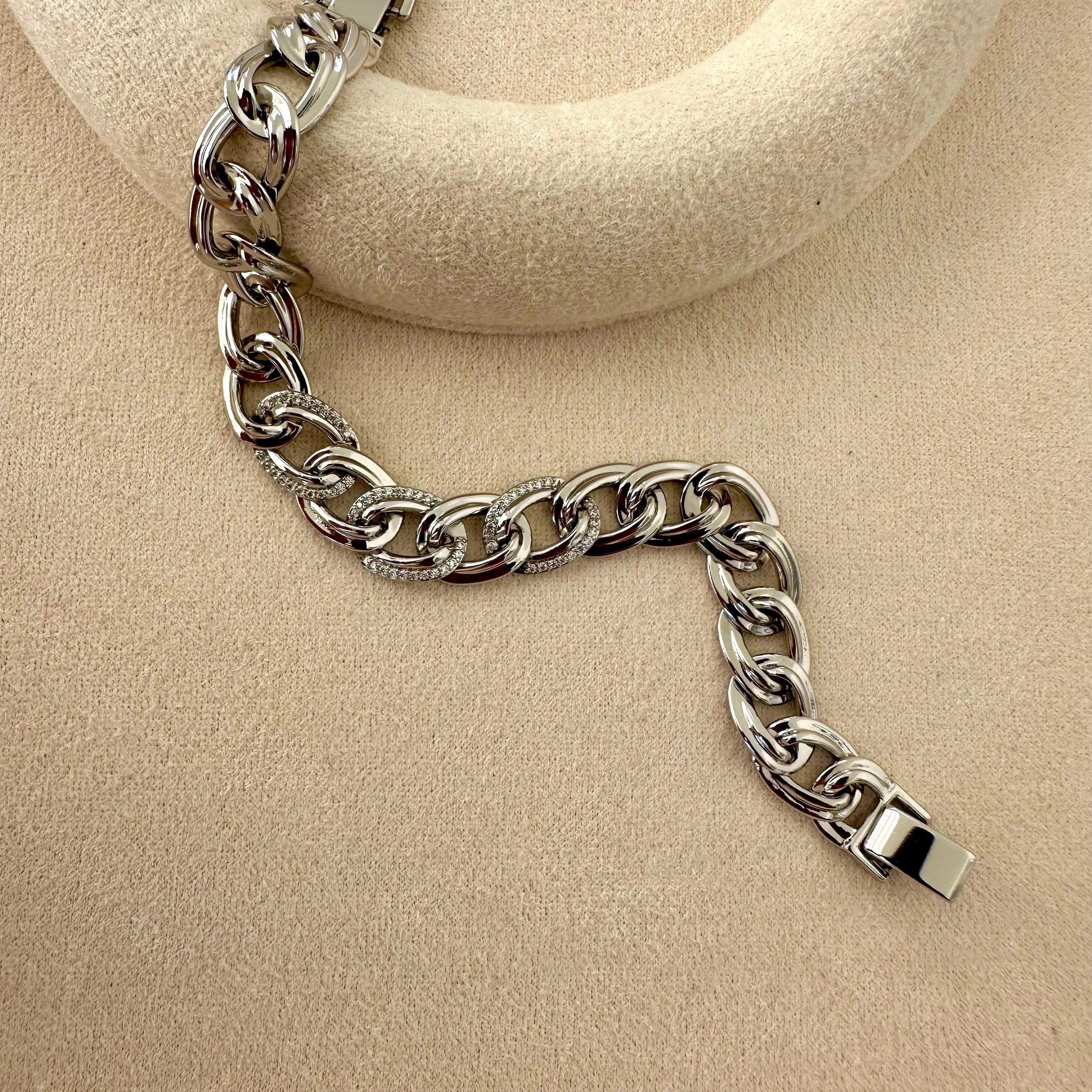 GY0060 Silver Taş Detaylı Zincir Bileklik