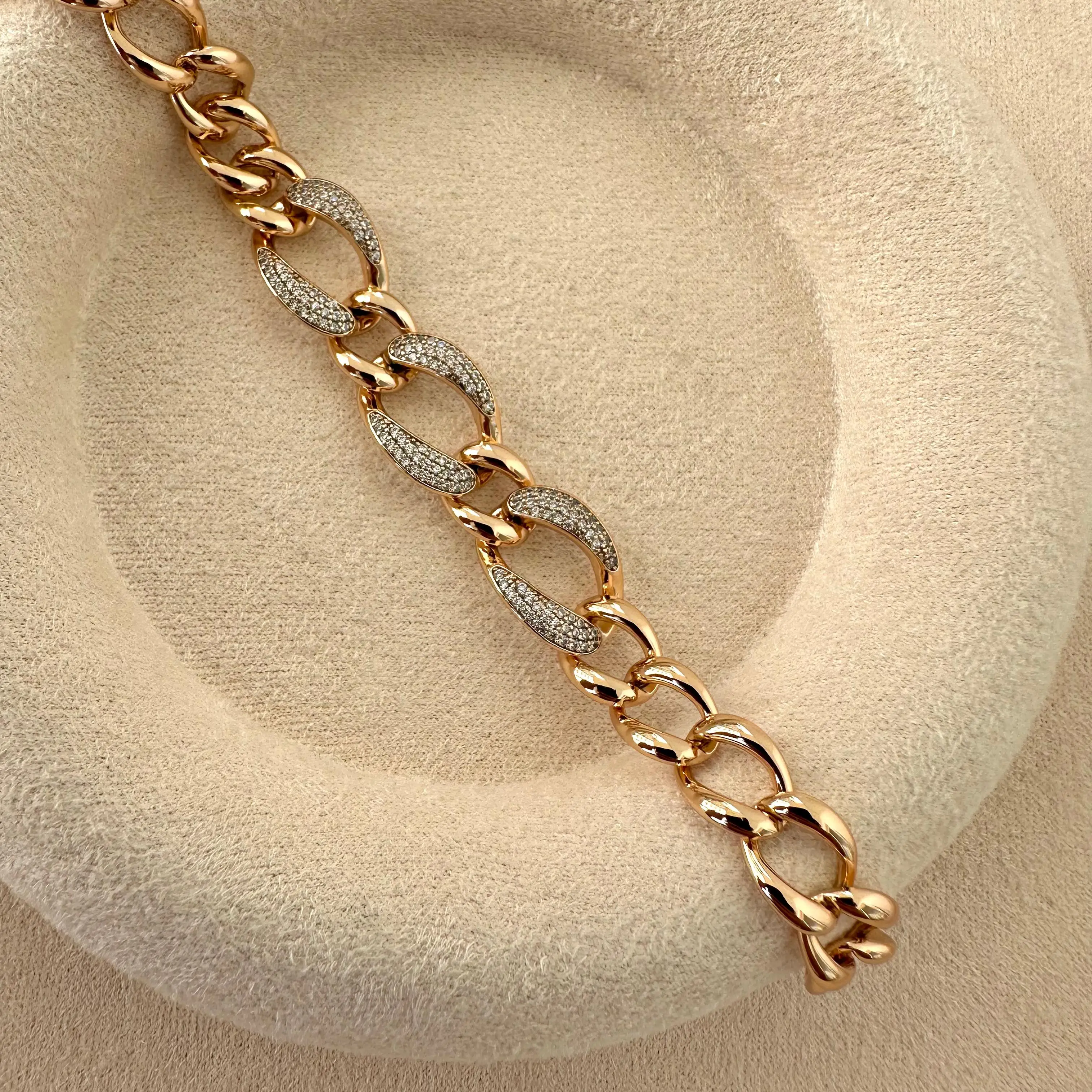 GY0063 Üç Taş Halkalı Zincir Rose Gold Bileklik