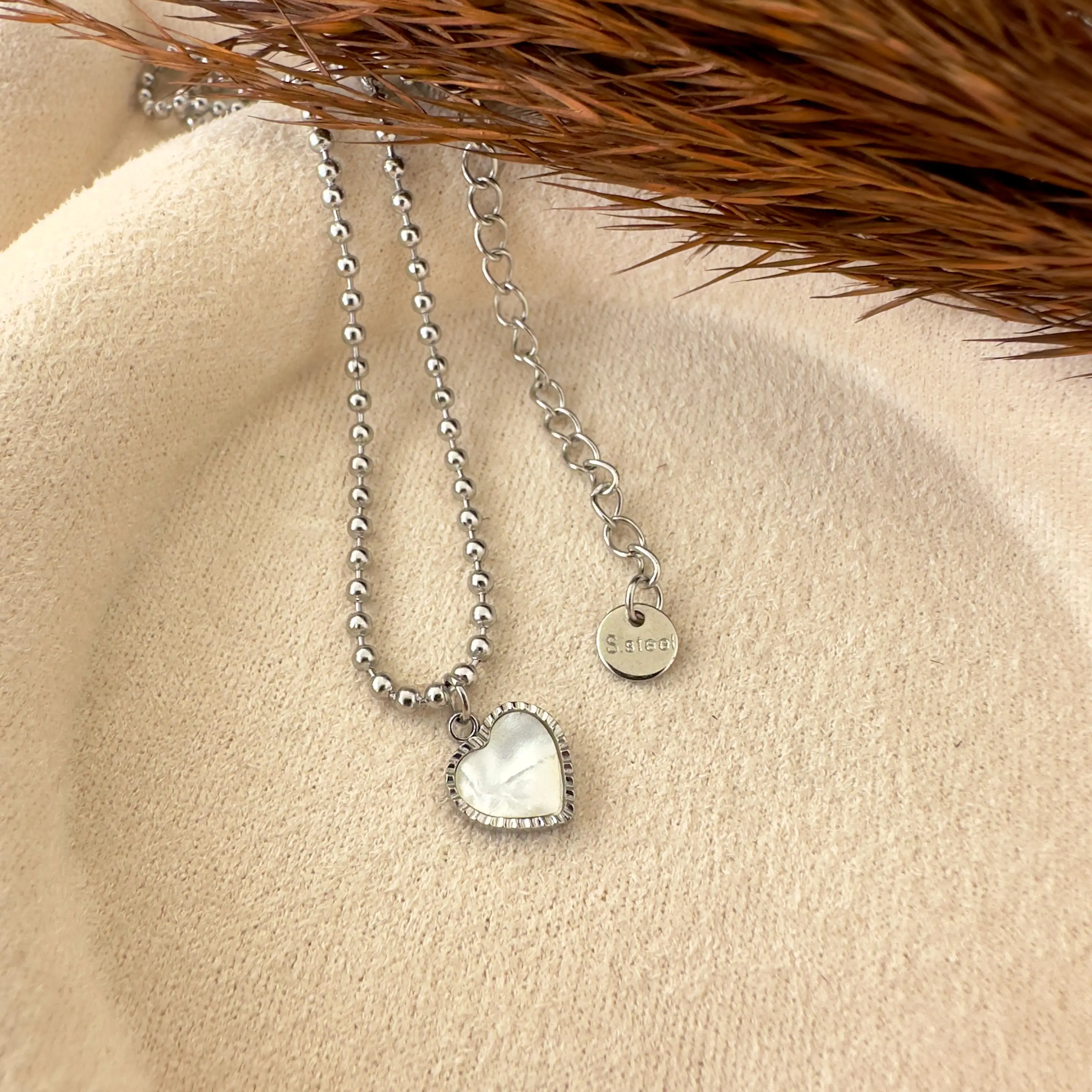 GY0051 Silver Sedef Dolgulu Minik Kalp Kolye