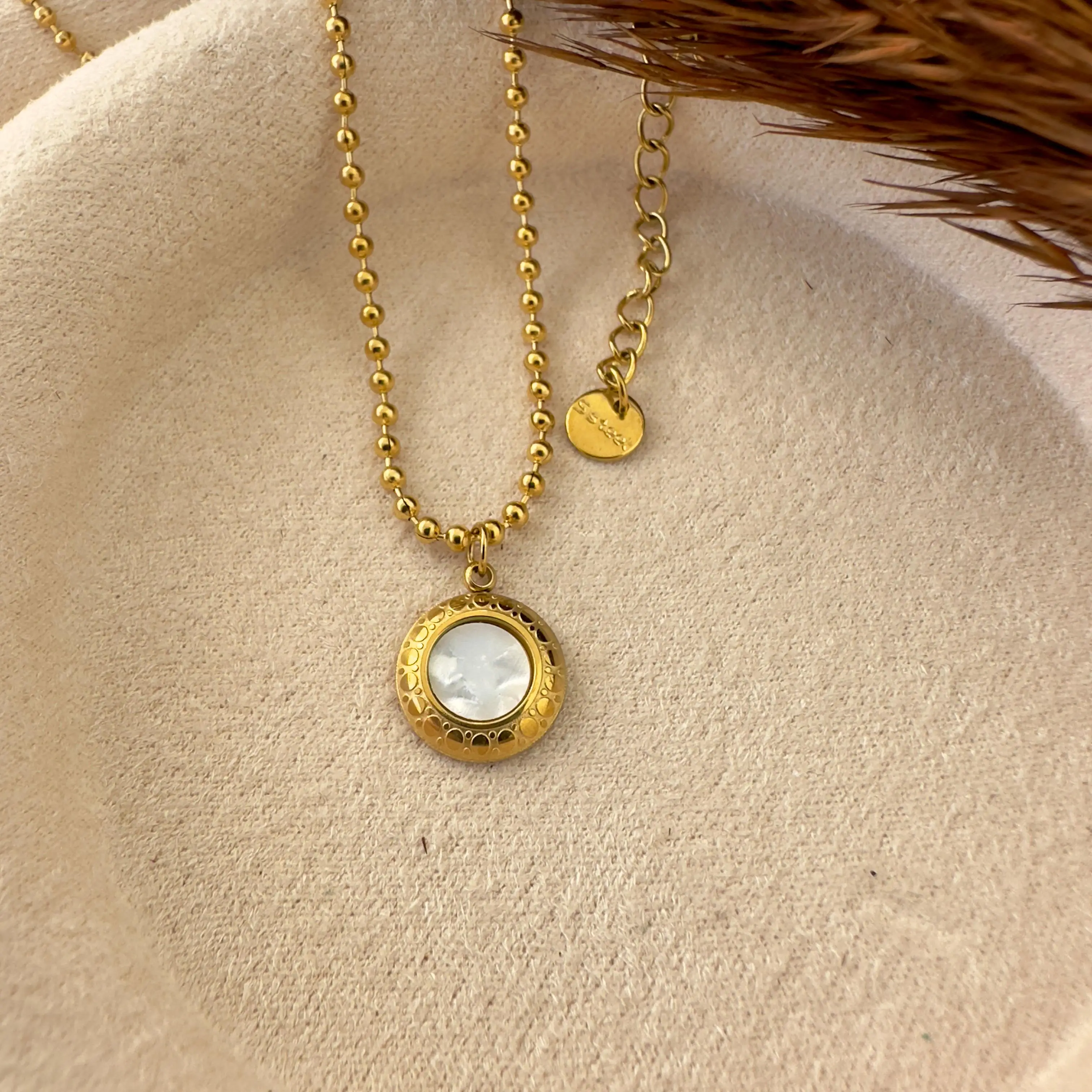 GY0067 Gold Yuvarlak Sedefli Kolye