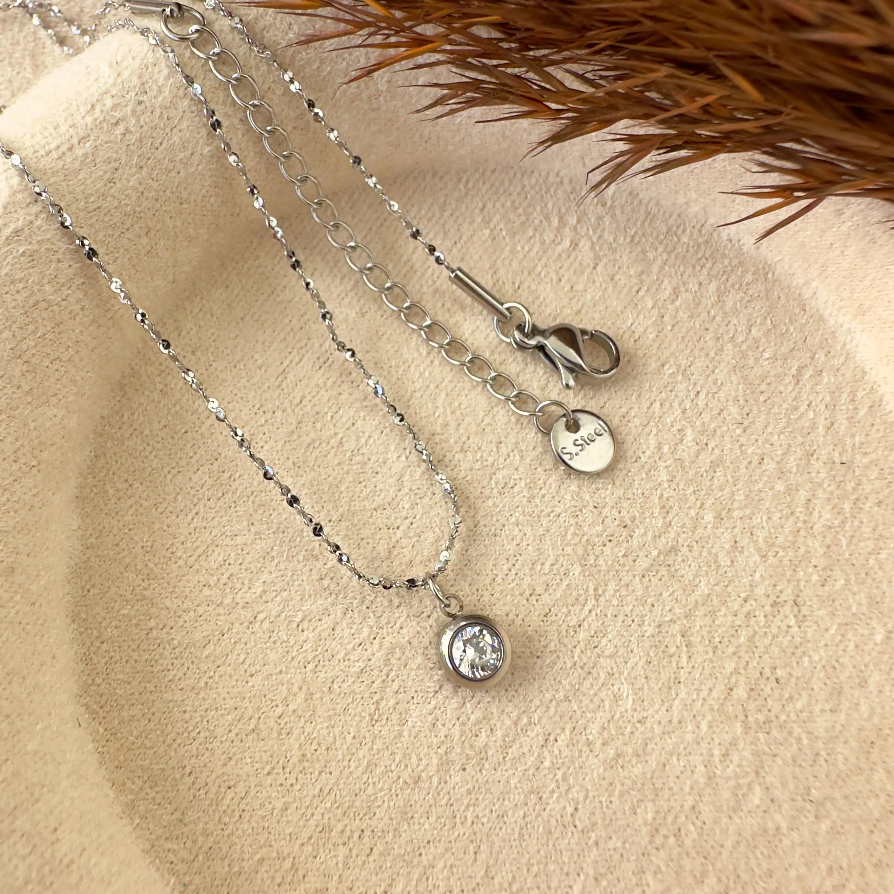 GY0076 Silver Tek Taş Uçlu Kolye