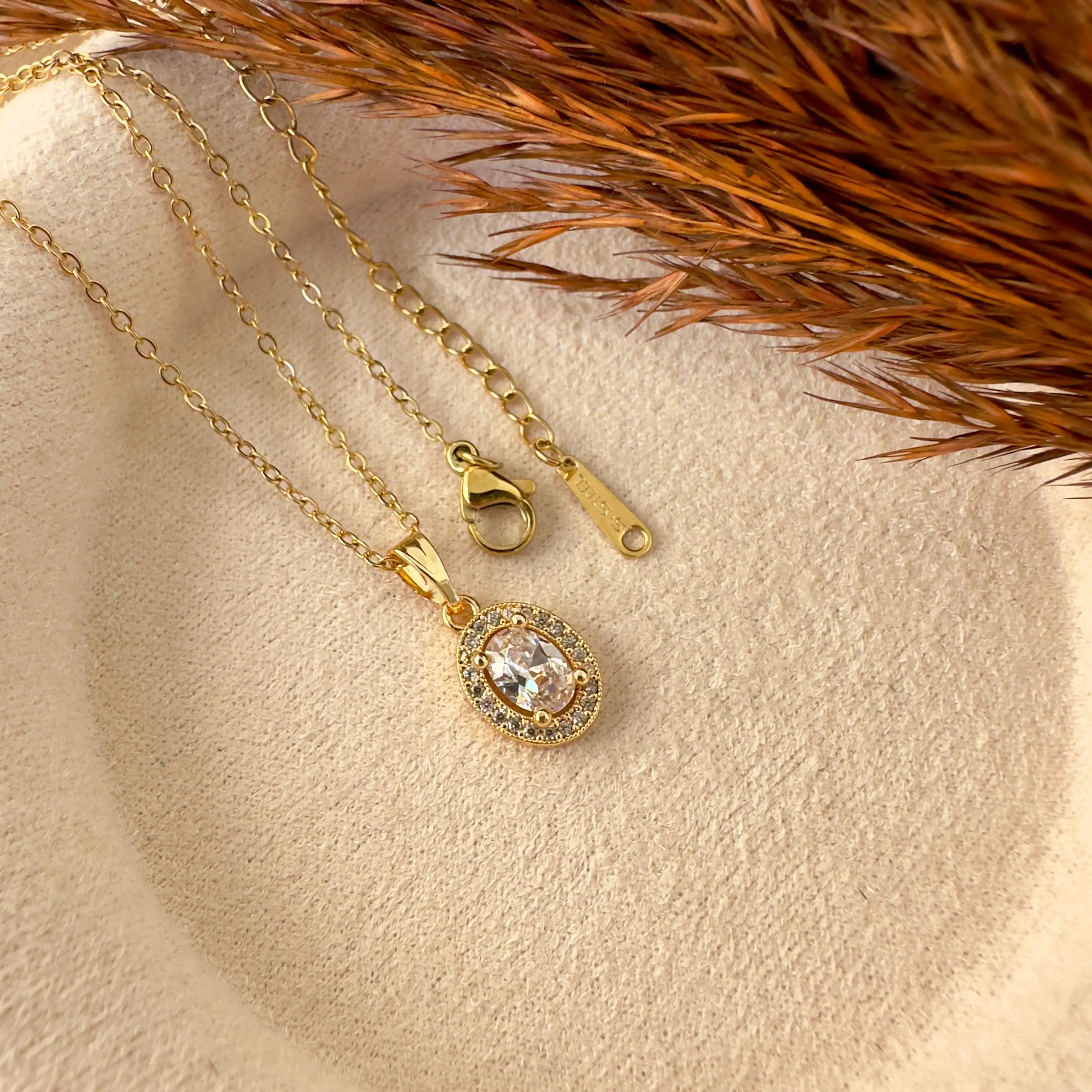 GY0100 Gold Minik Elips Taşlı Kolye