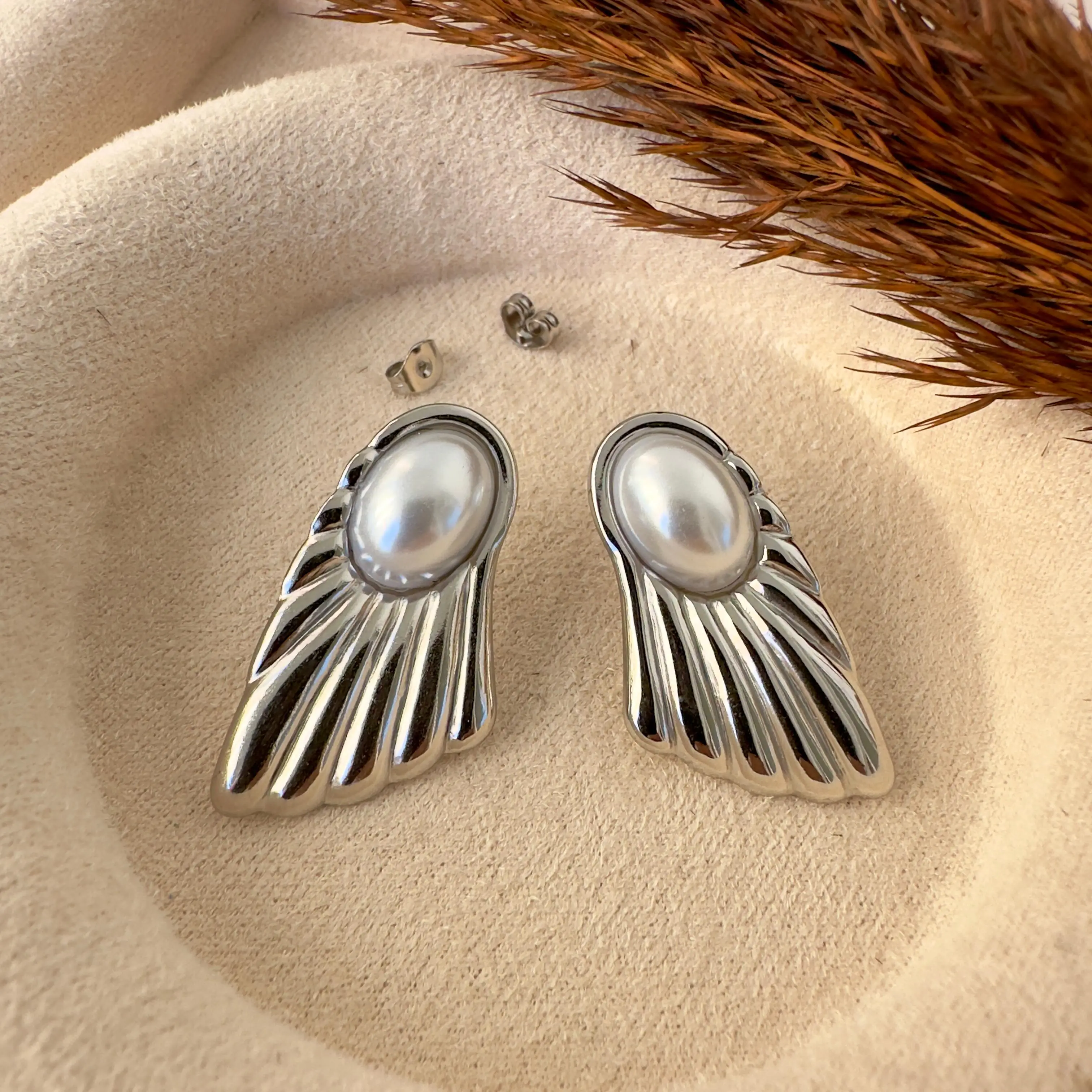 GY0011 Silver İnci Detay Metal Küpe