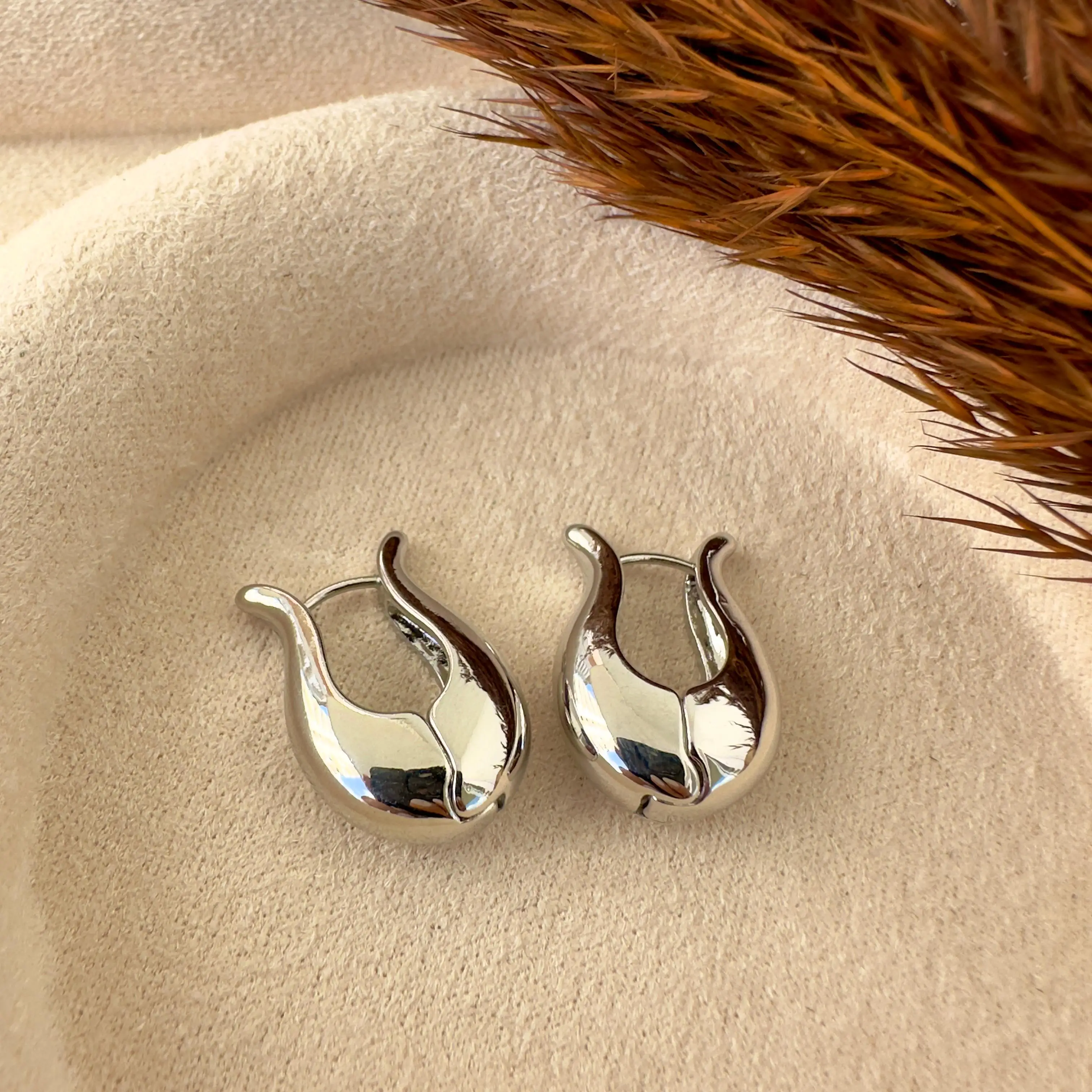 GY0031 Silver Lale Küpe