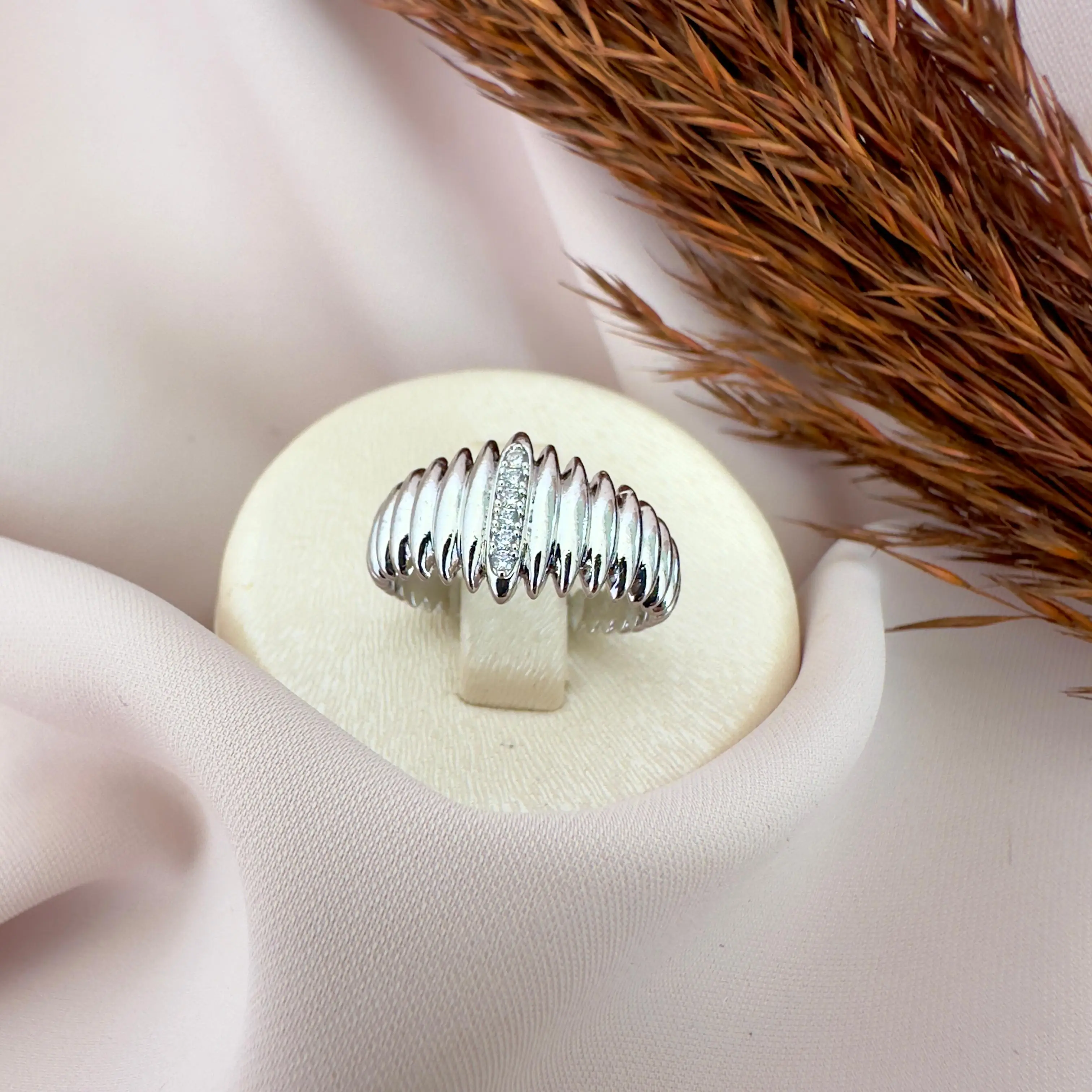 GY0068 Silver Metal İşlemeli Yüzük