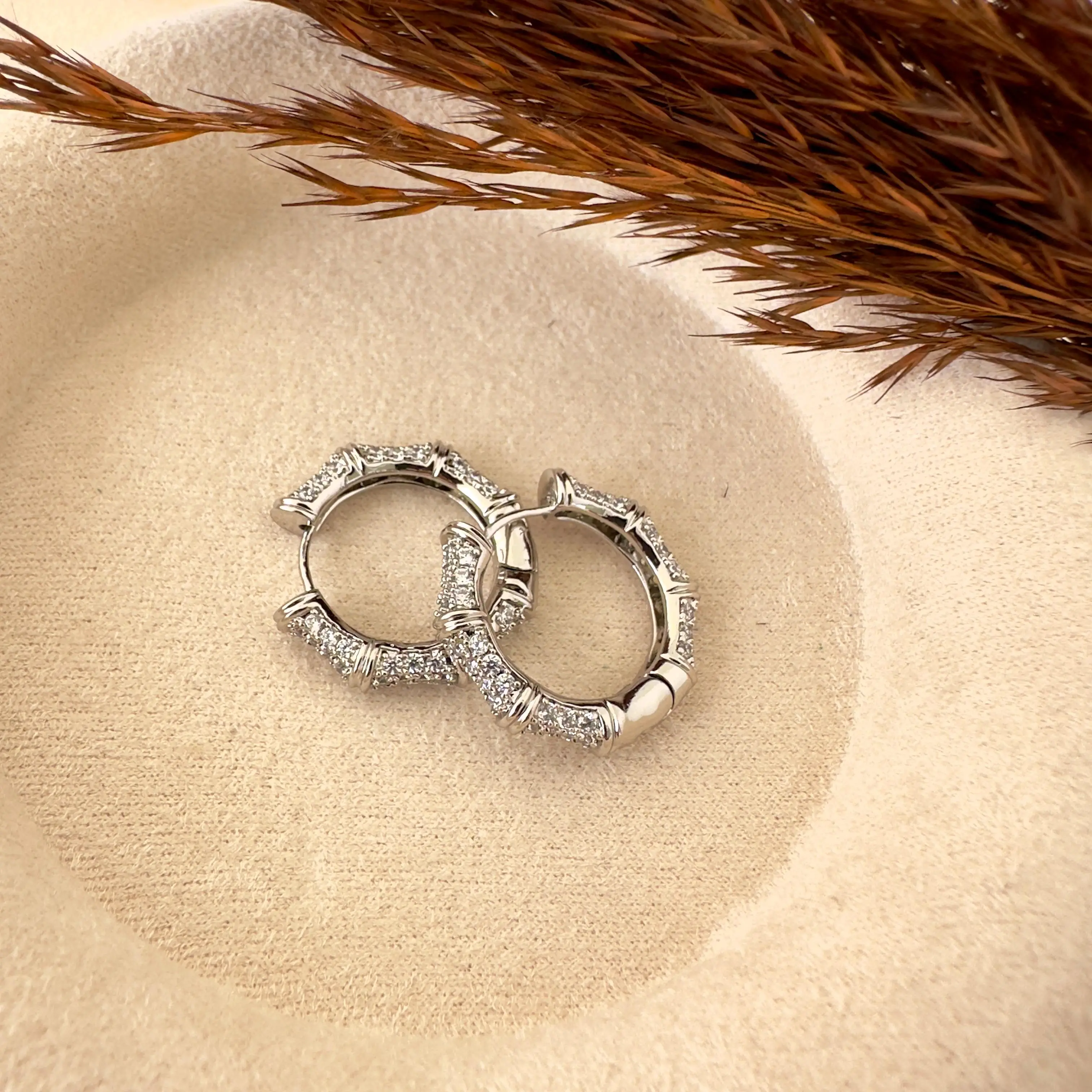 GY0086 Silver Taşlı Halka Küpe