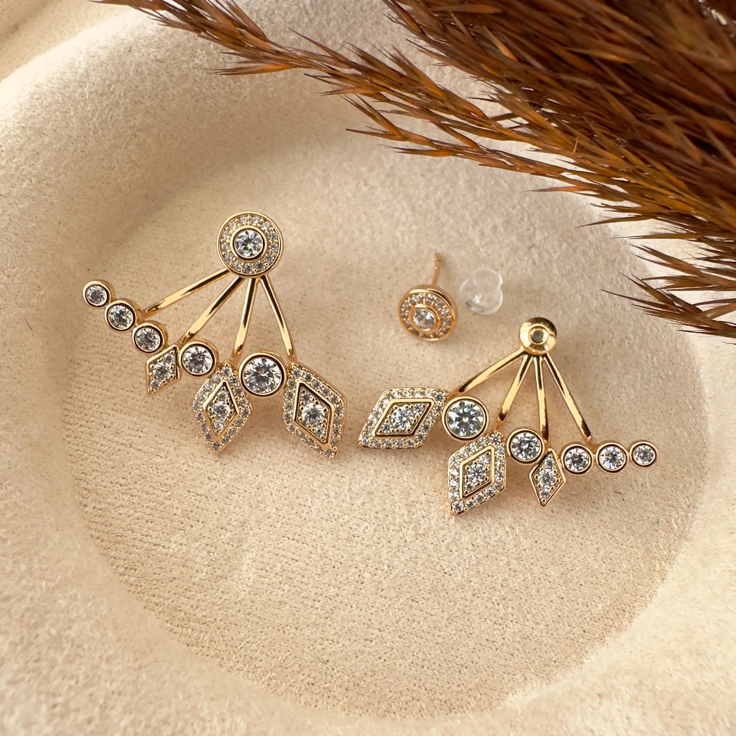 GY0094 Gold Taşlı Küpe