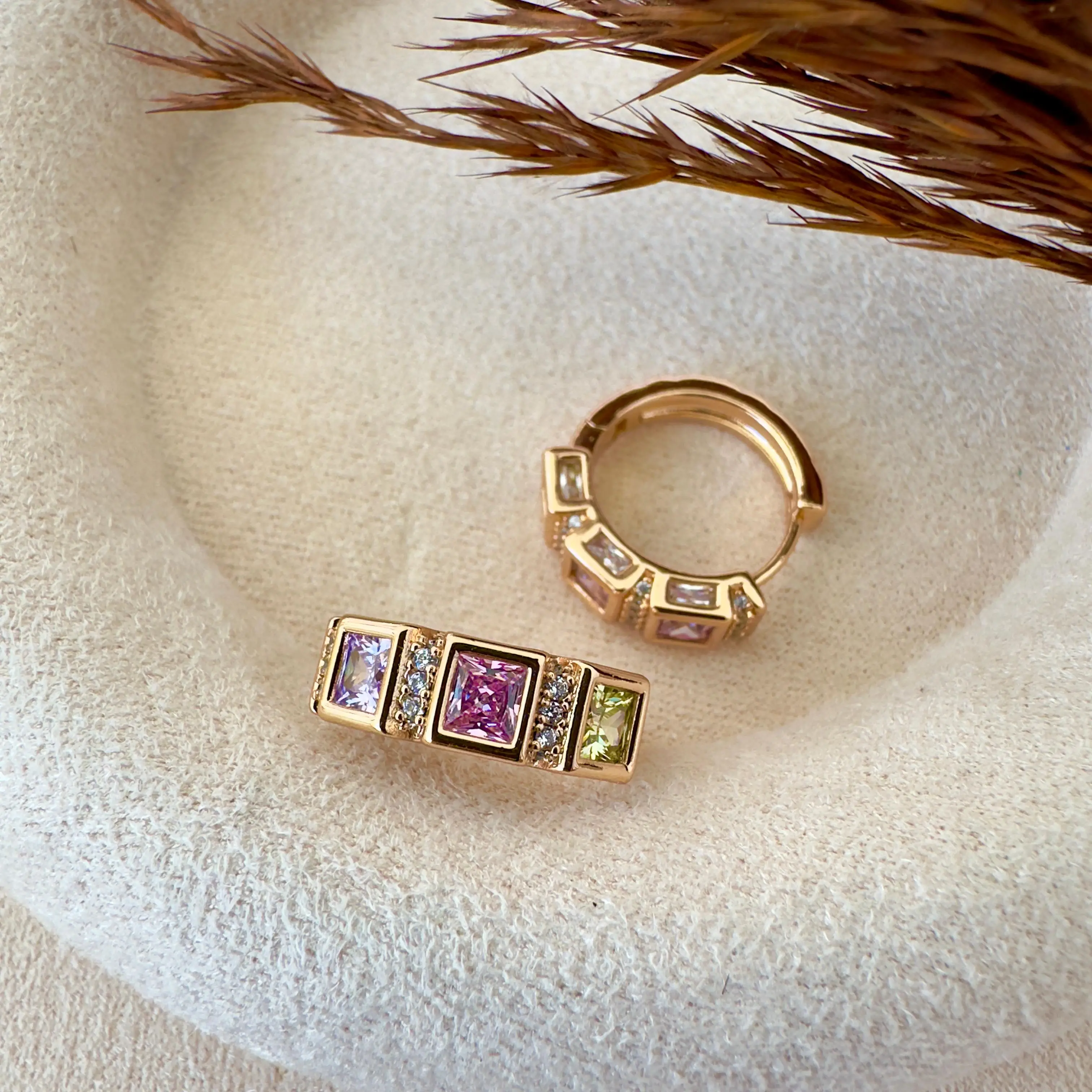 GY0108 Rose Gold Renkli Taşlı Halka Küpe