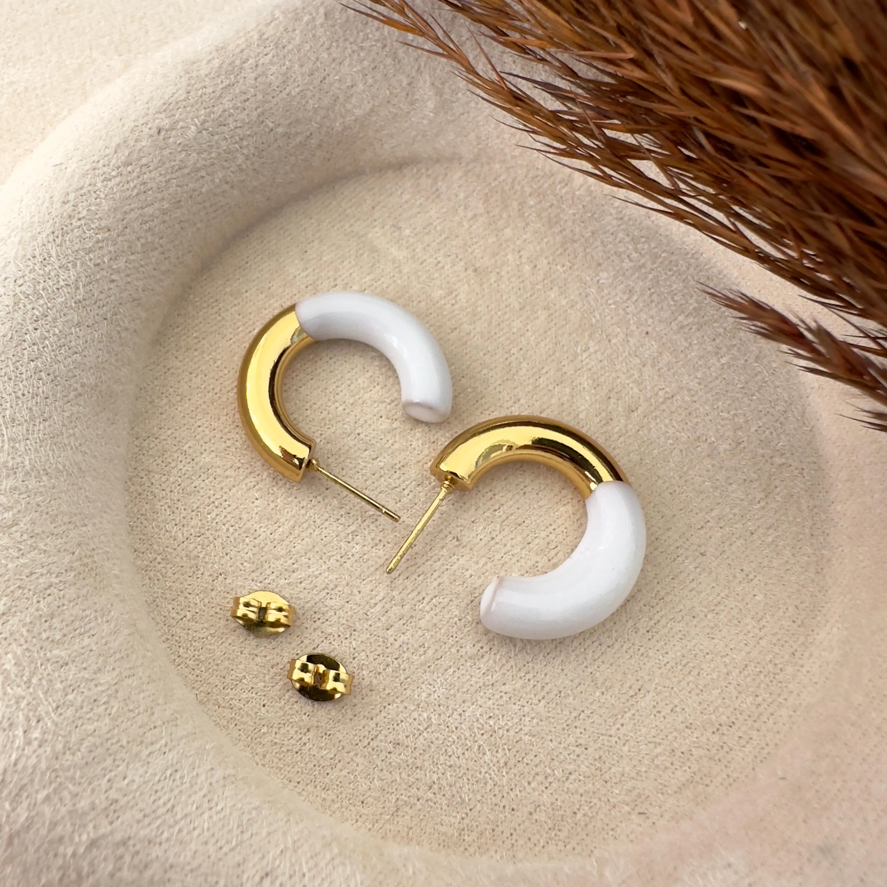 GY0123 Gold Beyaz Halka Küpe