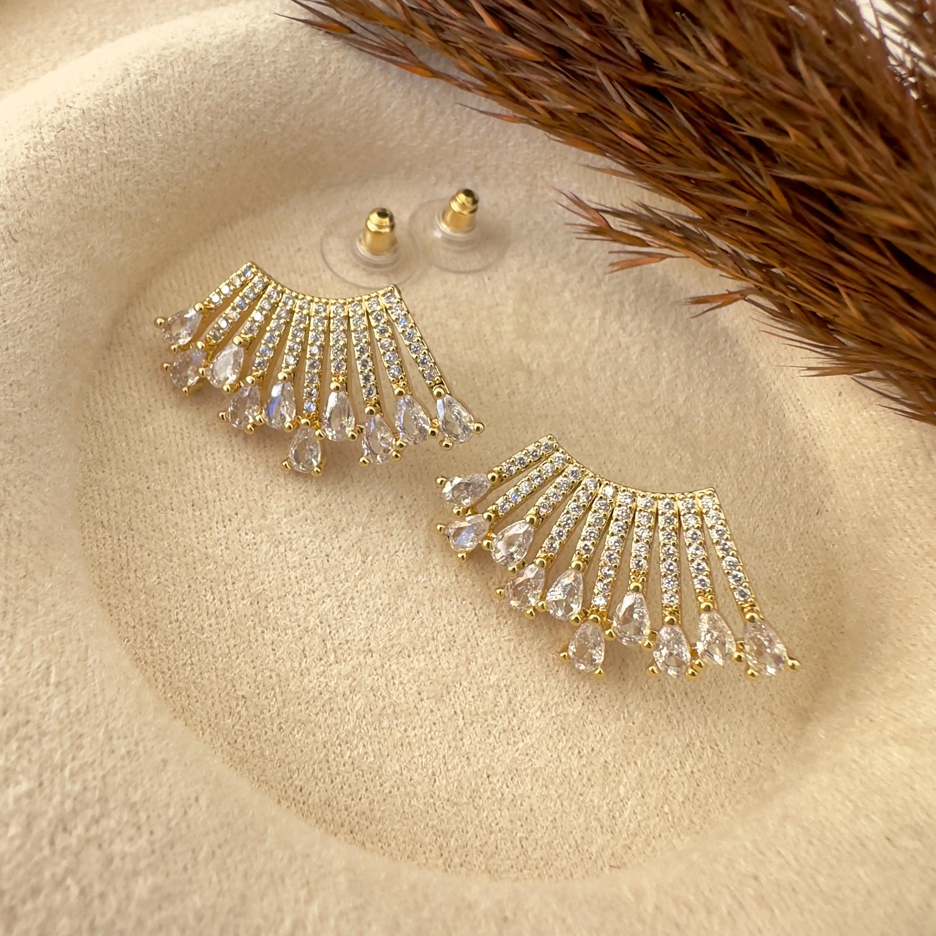 GY0144 Gold Taş Sıralı Küpe