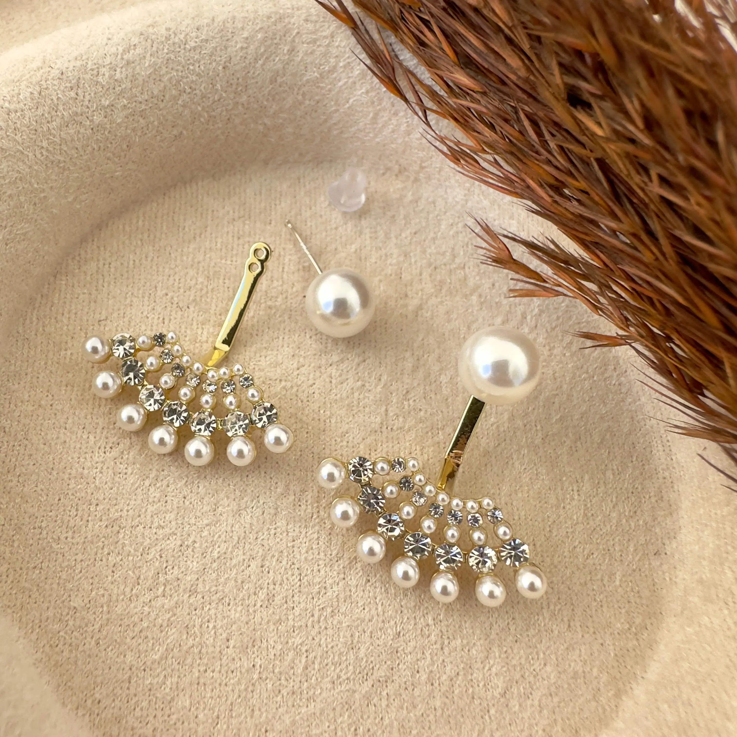 GY0154 Gold İnci Desenli Küpe