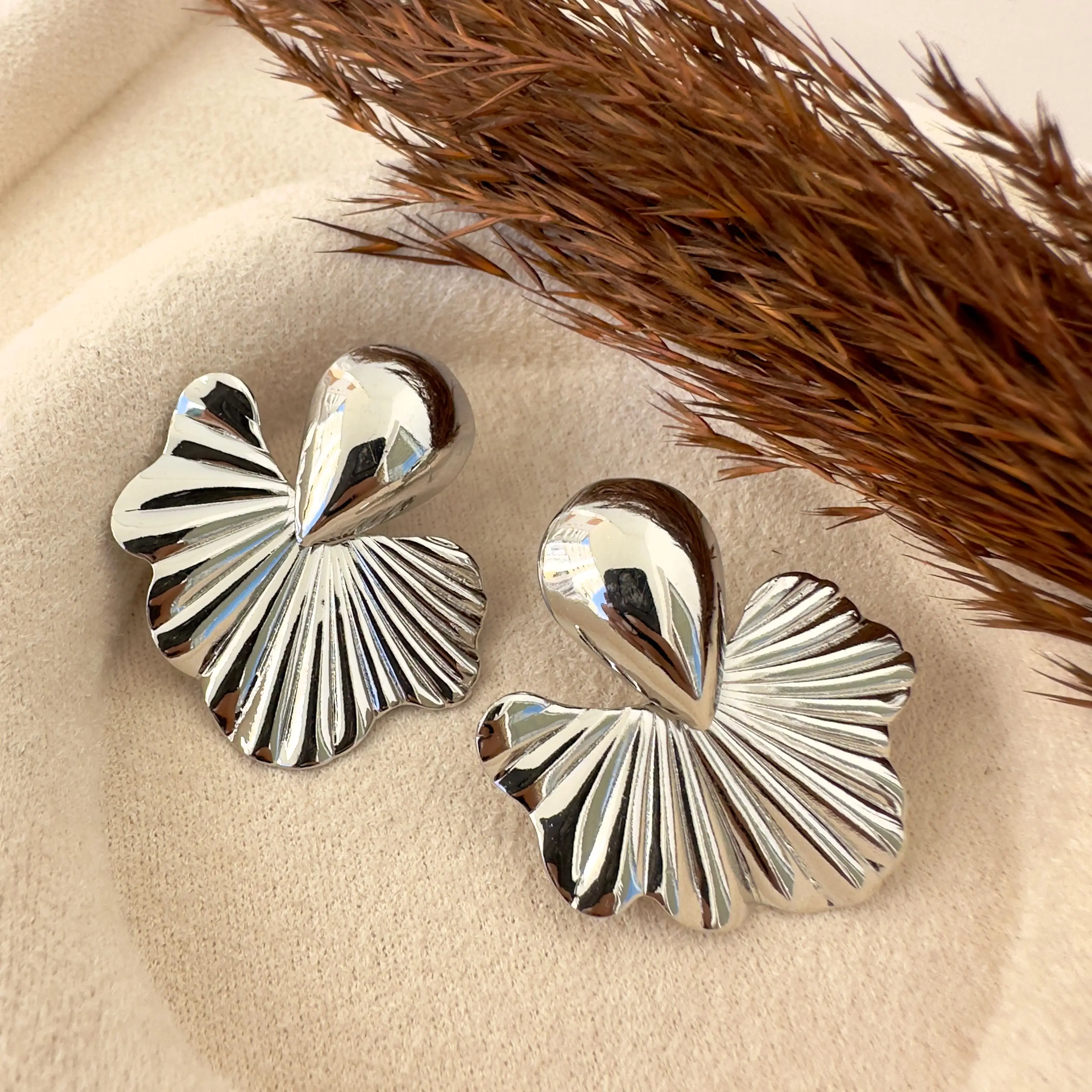 GY0167 Silver Metal Çiçek Küpe