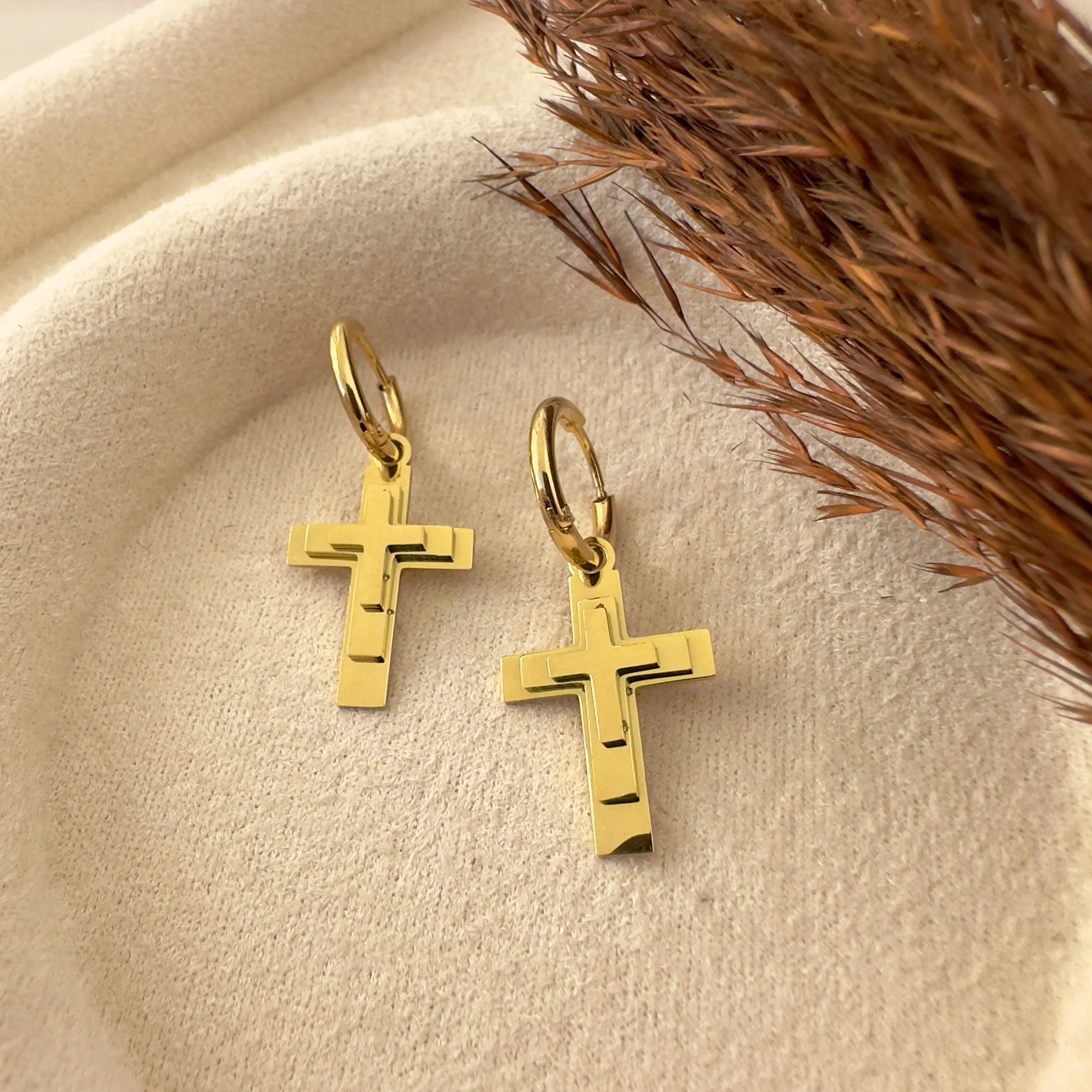 GY0190 Gold Haç Küpe