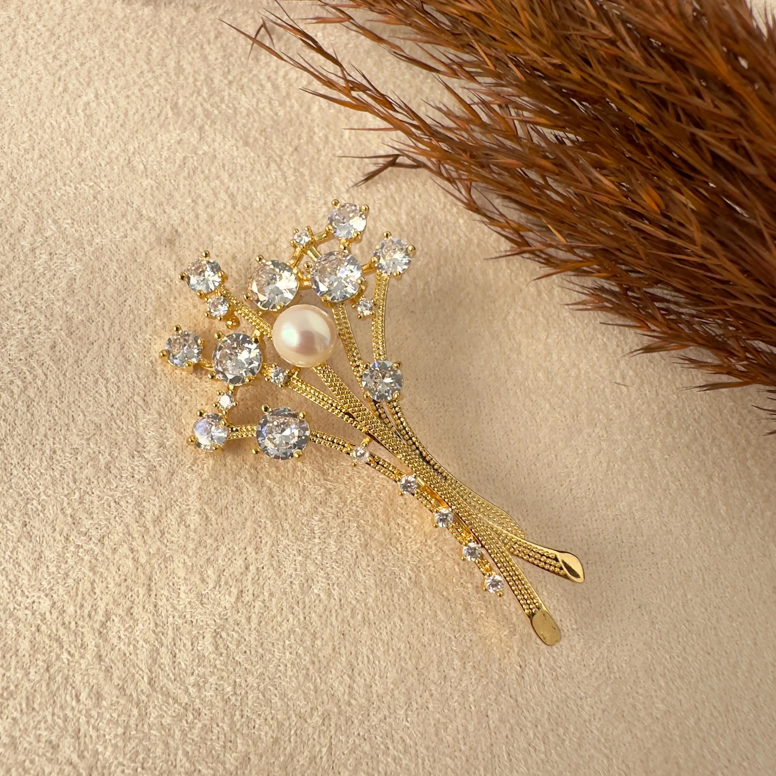 GY0028 Gold Çiçek Demeti Broş