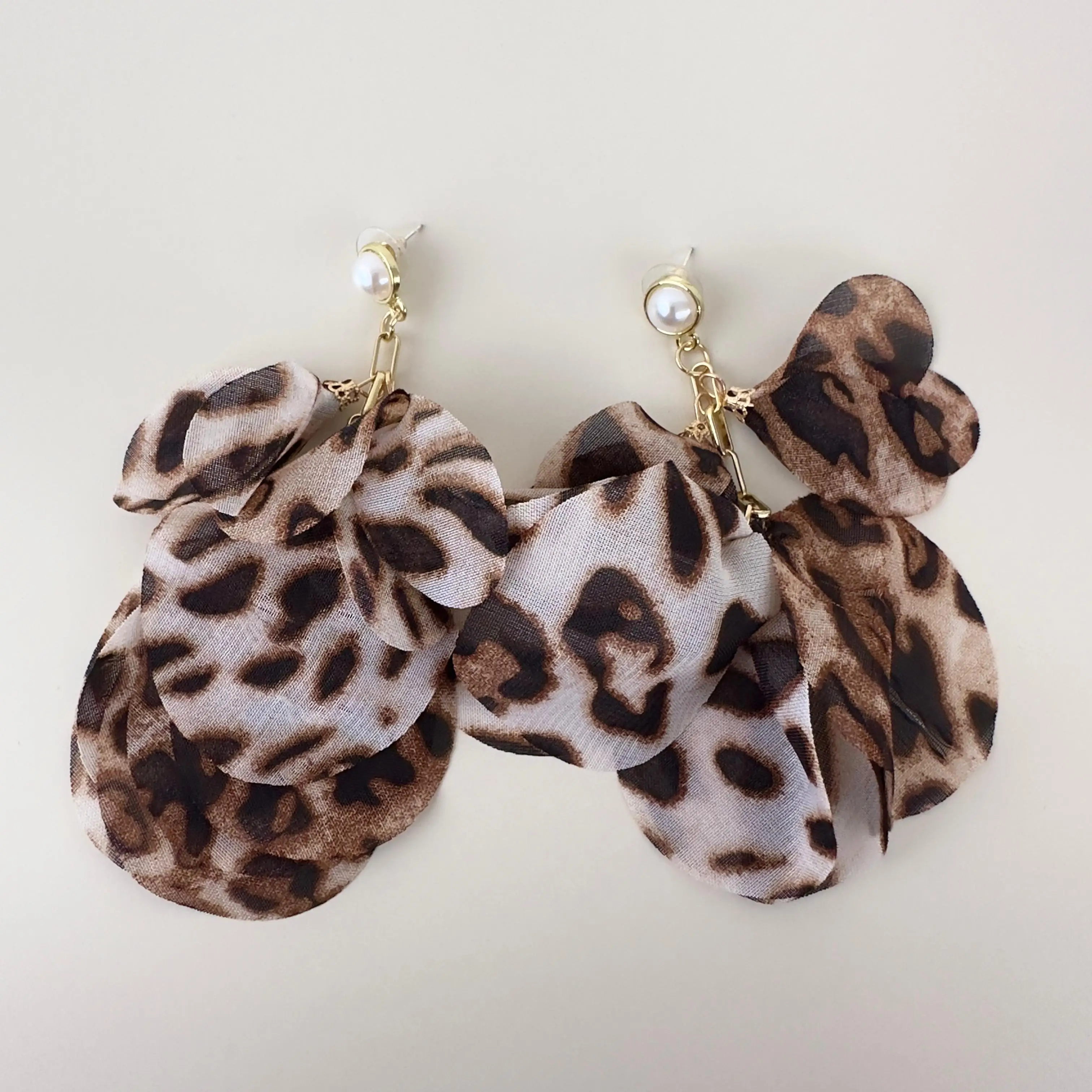 GY0198 Gold Leopar Küpe
