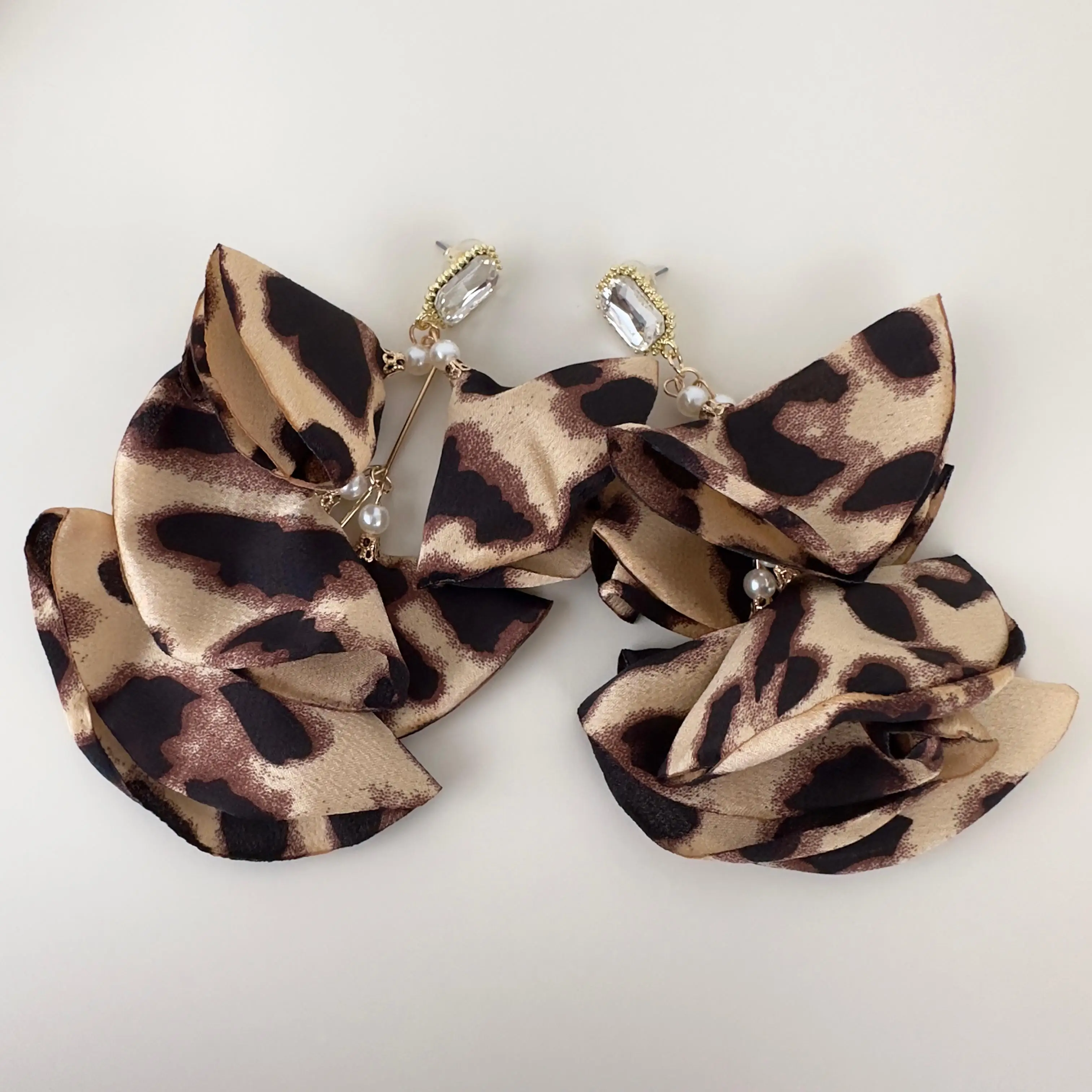 GY0201 Gold Leopar Küpe