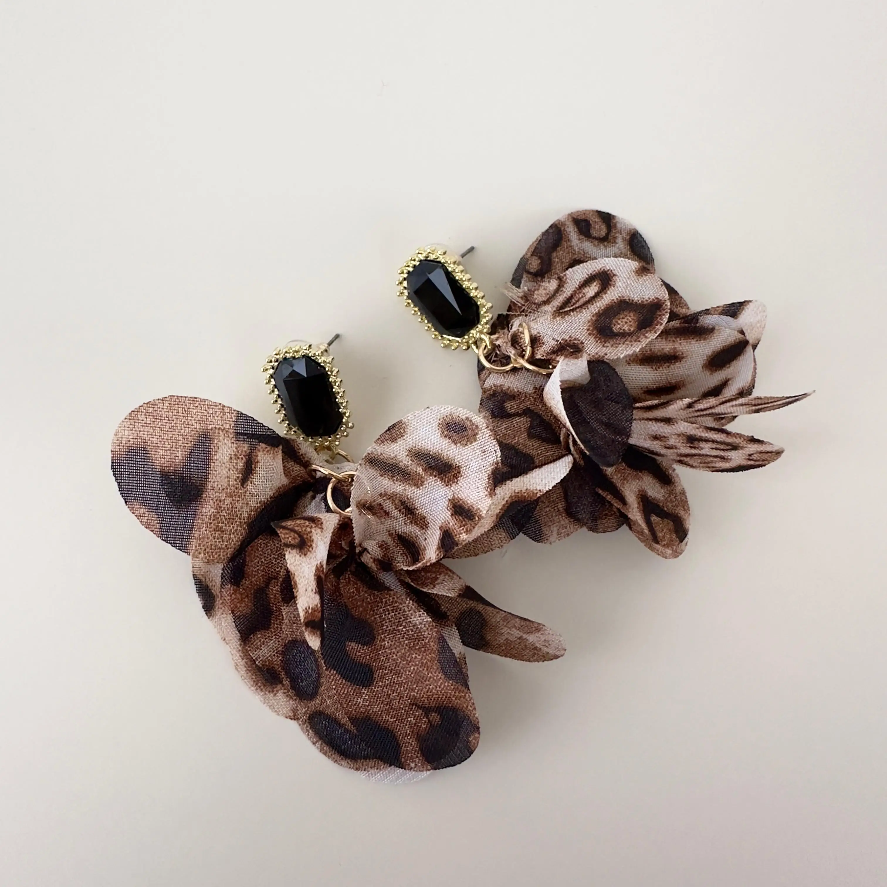 GY0202 Gold Leopar Küpe