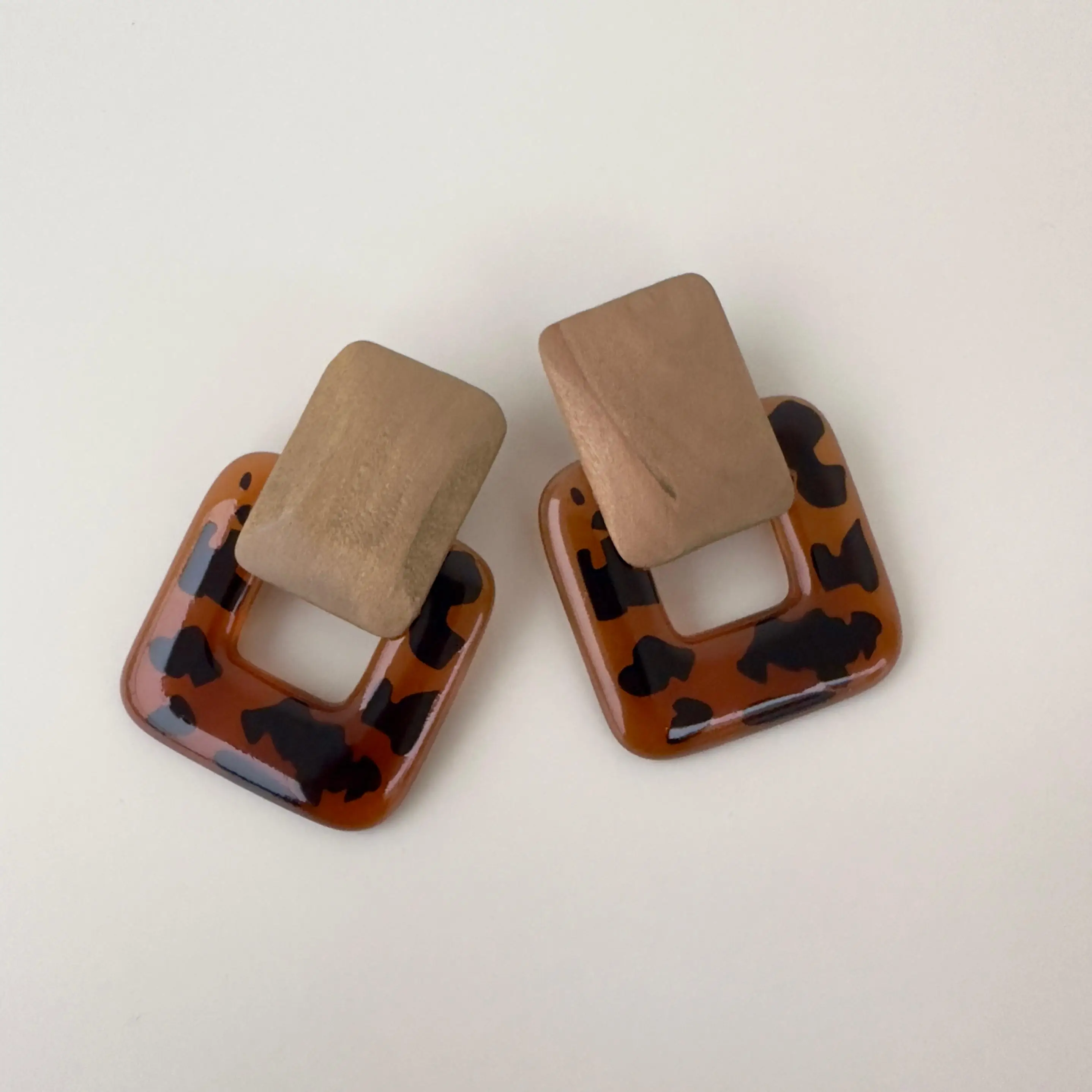 GY0222 Büyük Leopar Küpe
