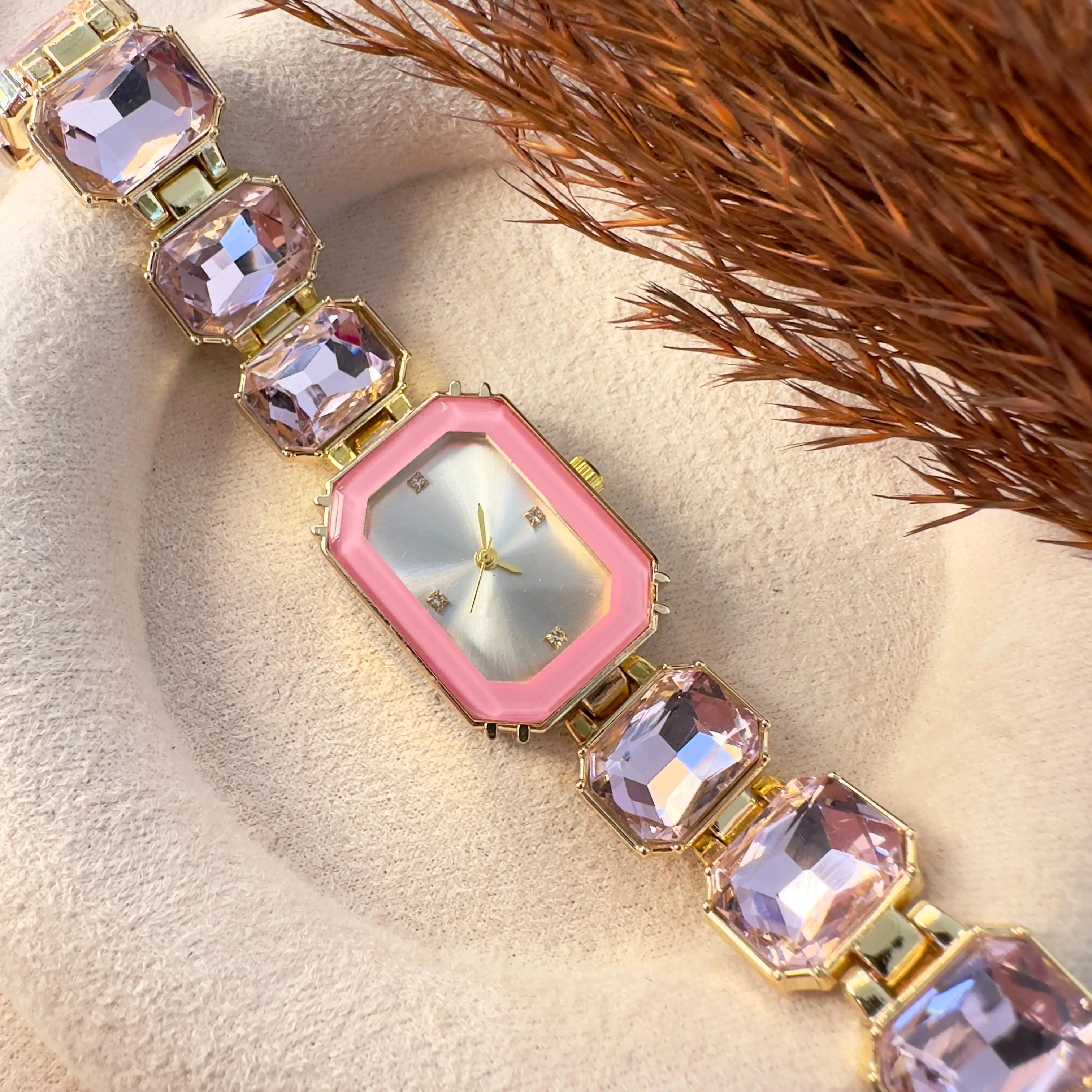 GY0004 Gold Pembe Taşlı Saat