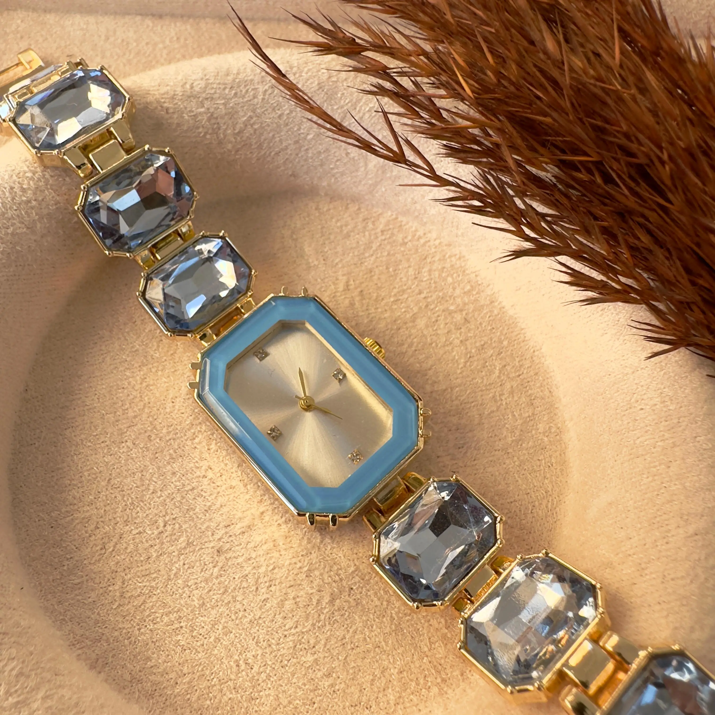GY0005 Gold Mavi Taşlı Saat