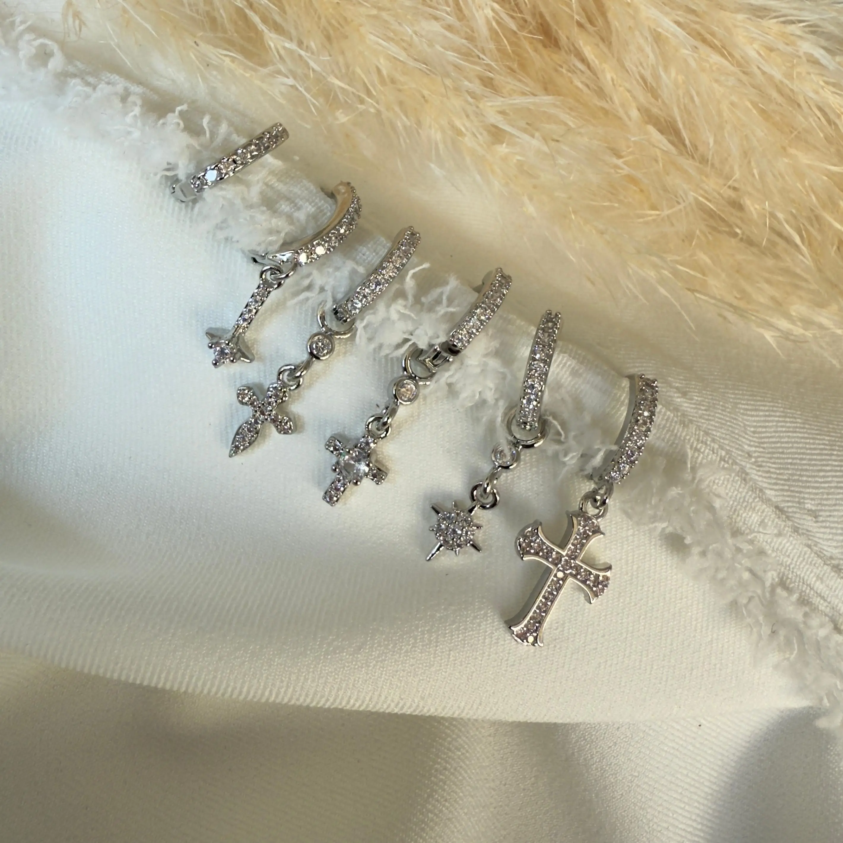 GY0006 Haç Temalı Silver Set Küpe