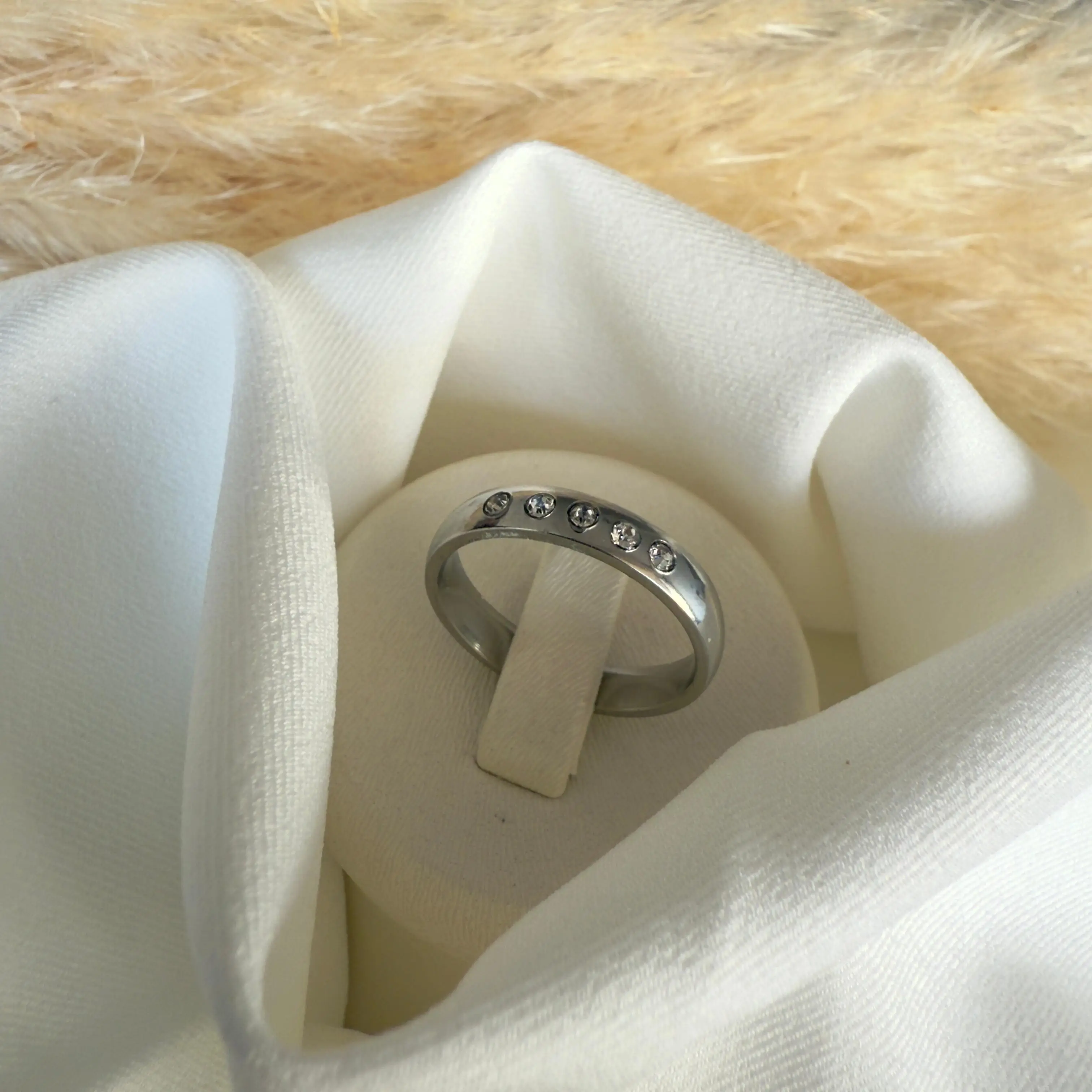 GY0111 Silver İnce Taşlı Yüzük