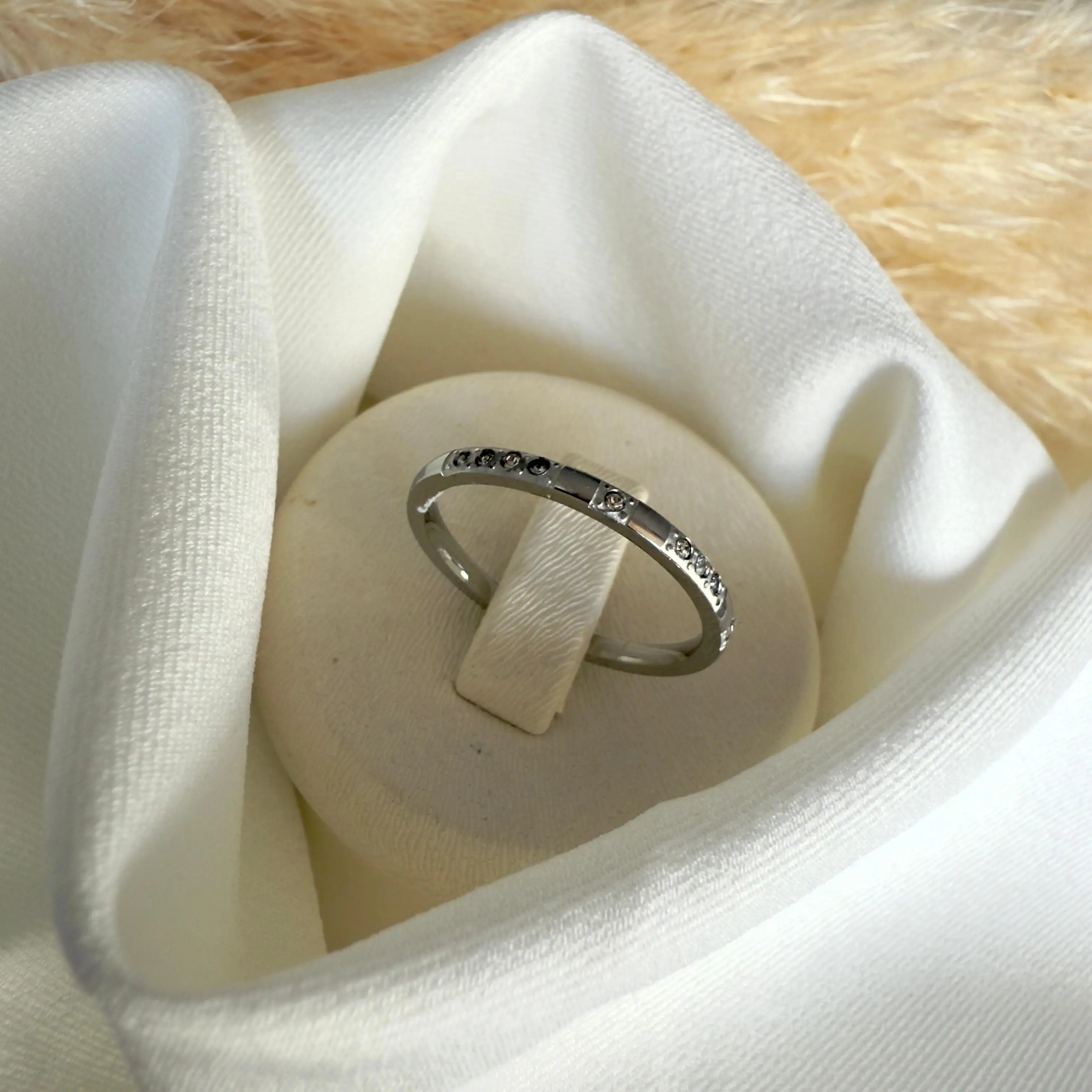 GY0115 Silver Taşlı İnce Yüzük
