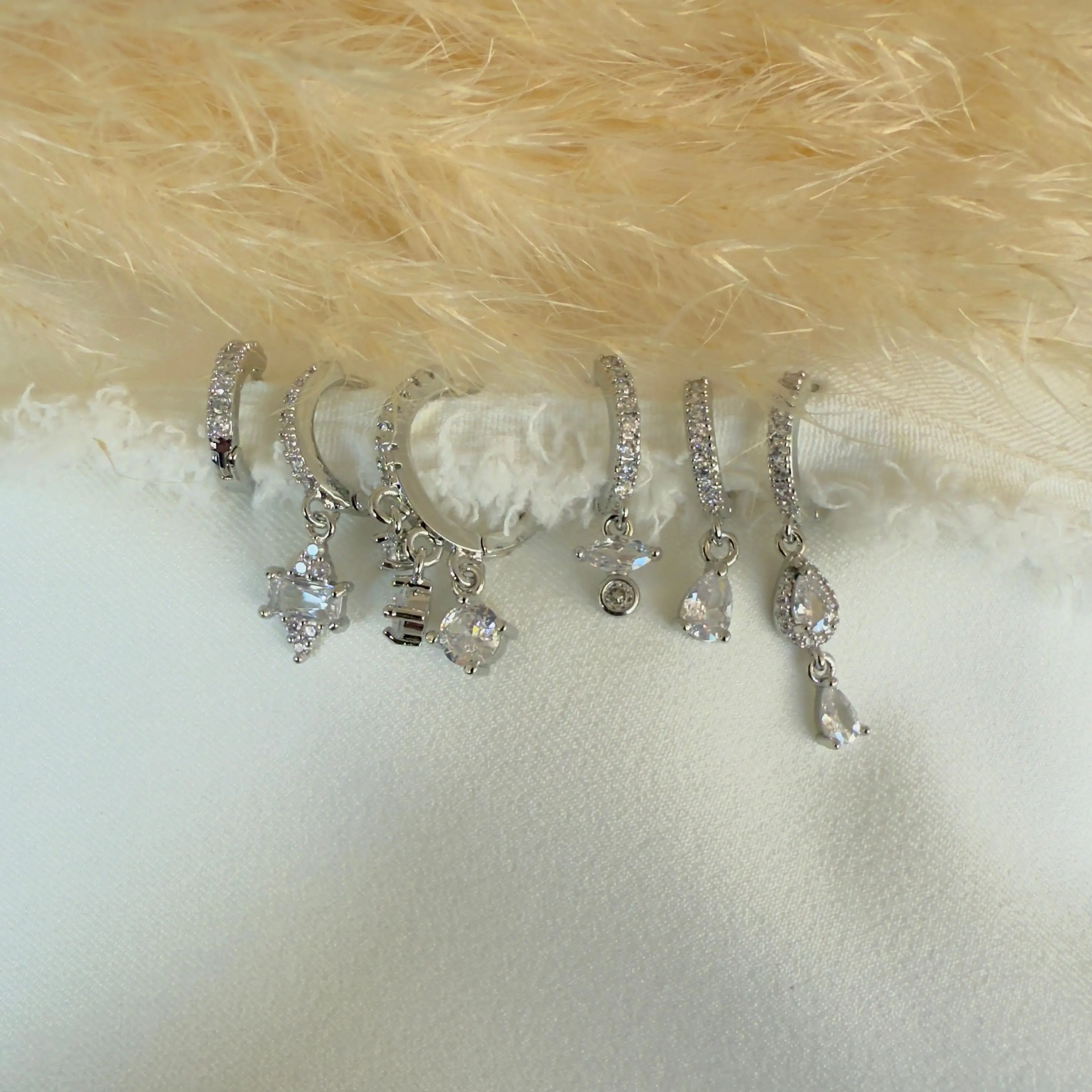 GY0012 Damla Taş Detaylı Silver Set Küpe